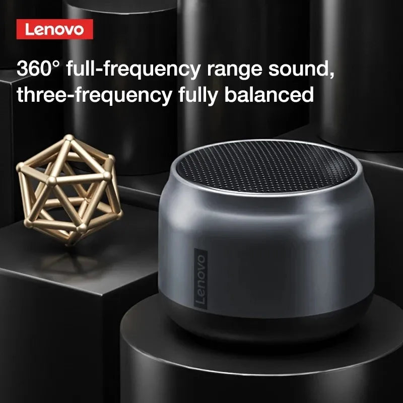 El altavoz Bluetooth inalámbrico Lenovo K30 con graves emula la textura metálica del interior del automóvil y es portátil y resistente al agua para exteriores